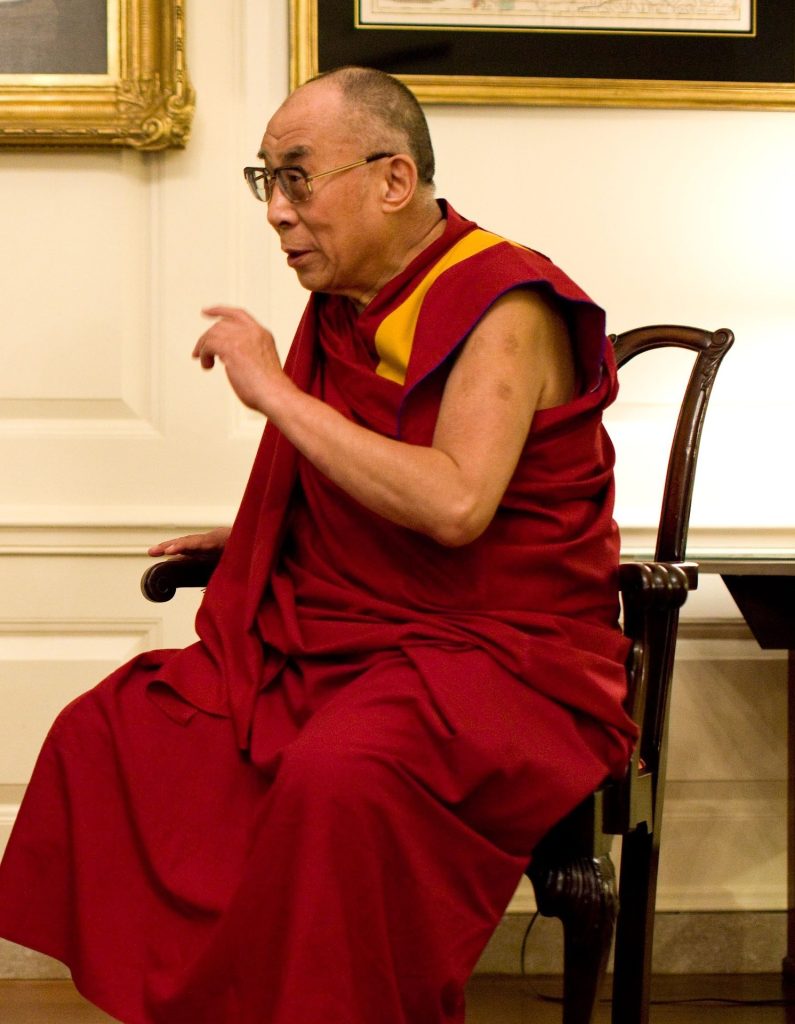 dalai-lama-g993001bb4_1920-795x1024